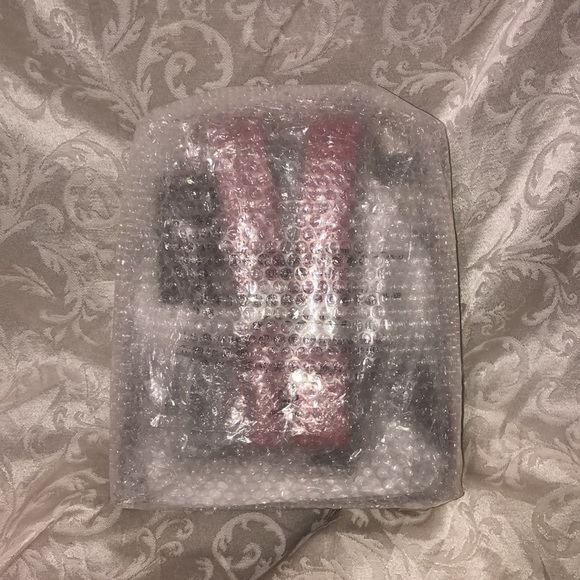 101 Dalmatians Disney Loungefly Backpack in Factory Bubble Wrap - Picture 8 of 8